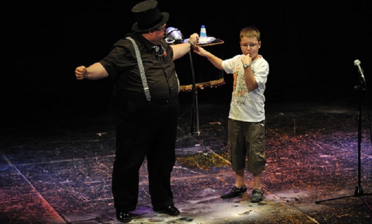 Éxito del Festival de Magia Solidaria GRANDES ILUSIONES en Murcia