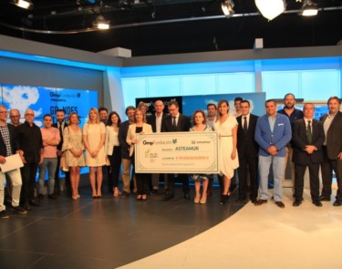 Fundación Gmp entrega casi 50.000 euros del 8º Festival Internacional de Magia Solidaria, GRANDES ILUSIONES, a ASTEAMUR