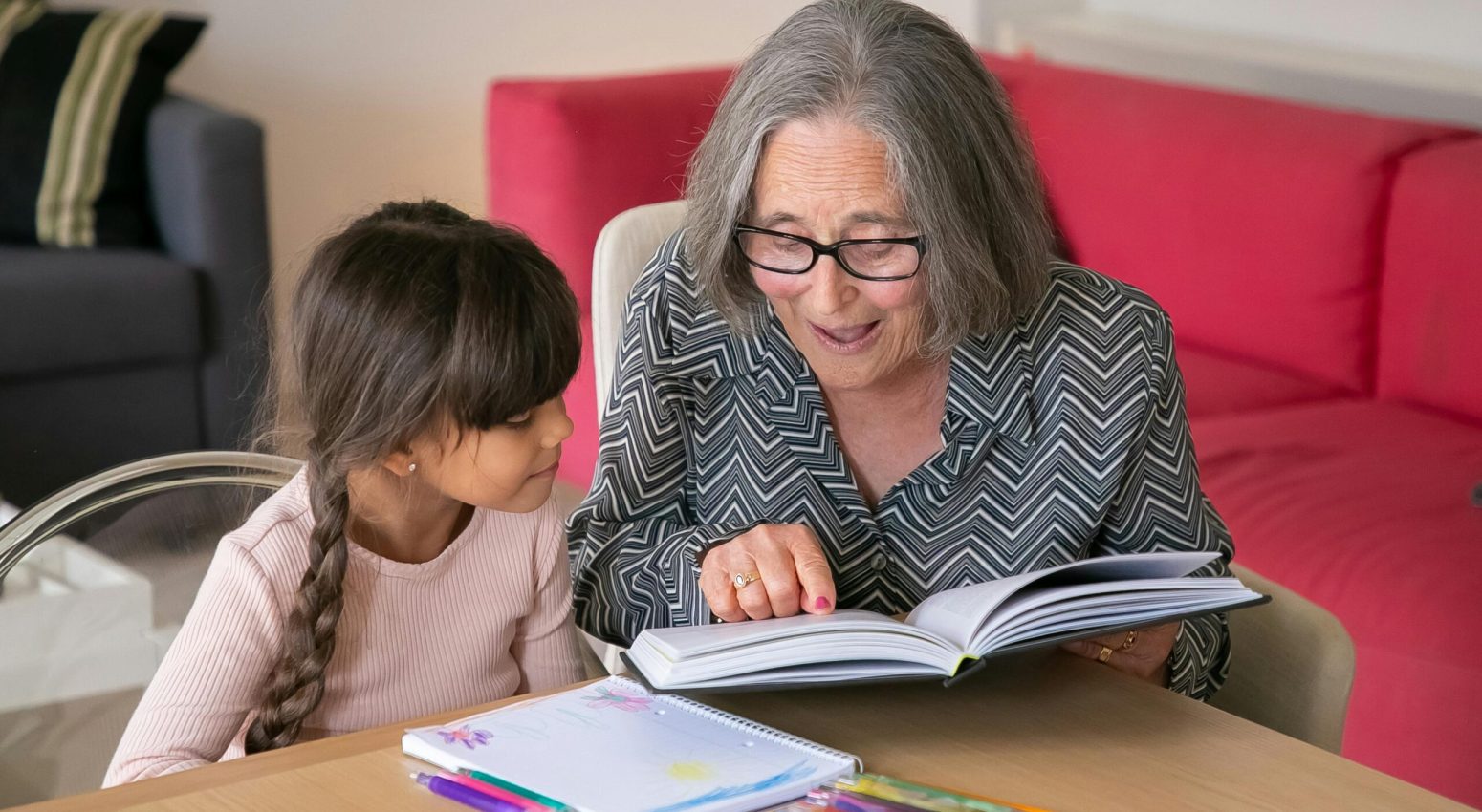 Fundación Gmp y Coloria ponen en marcha el proyecto “Un final para el olvido”, para dar voz y apoyo emocional a personas con Alzheimer y sus familias